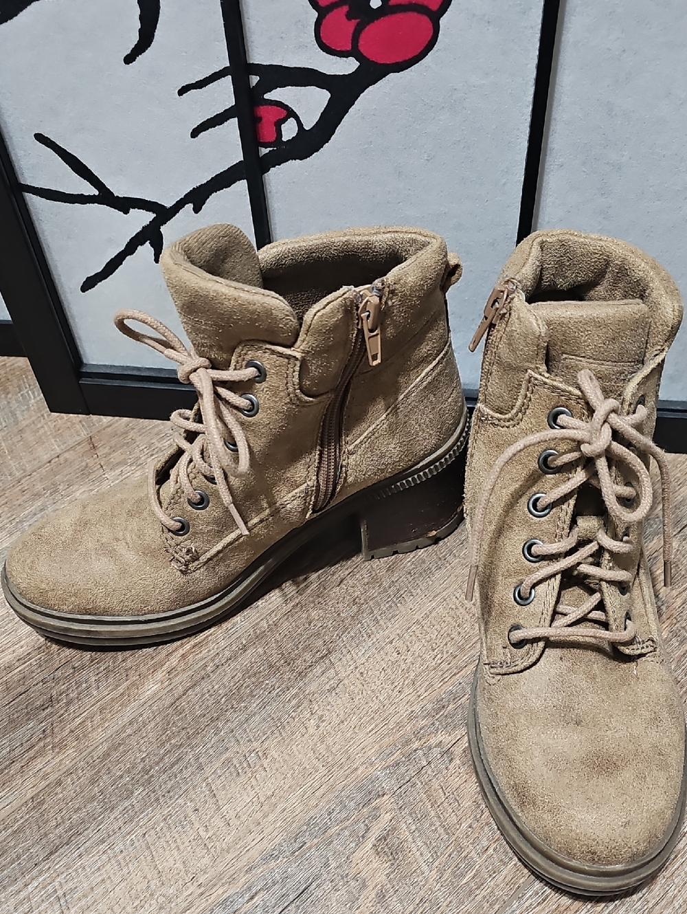 Crown Vintage Suede Lace-Up Heeled Ankle Boots Size 6.5 Charley